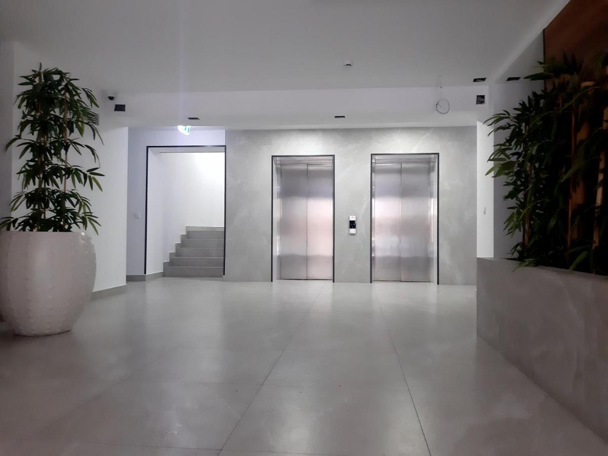 Apartament Mia!! Self Check-in!! *