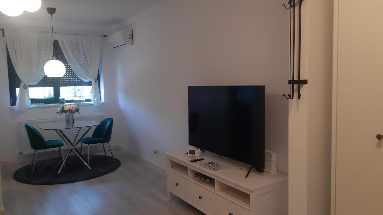 Apartament Mia!! Self Check-in!! Bucureşti